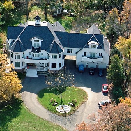 The Columbia Inn At Peralynna Экстерьер фото